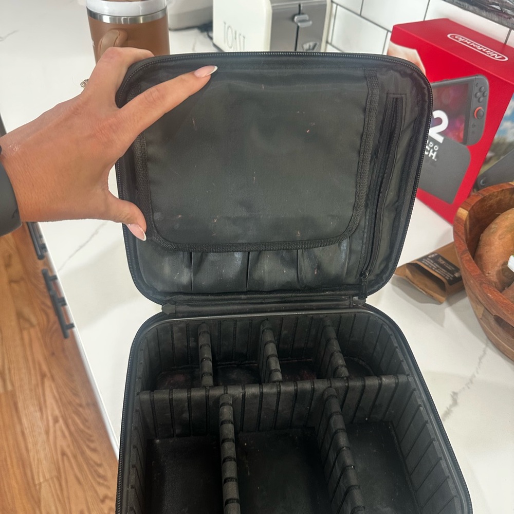Relavel Black Travel Makeup Case View 2